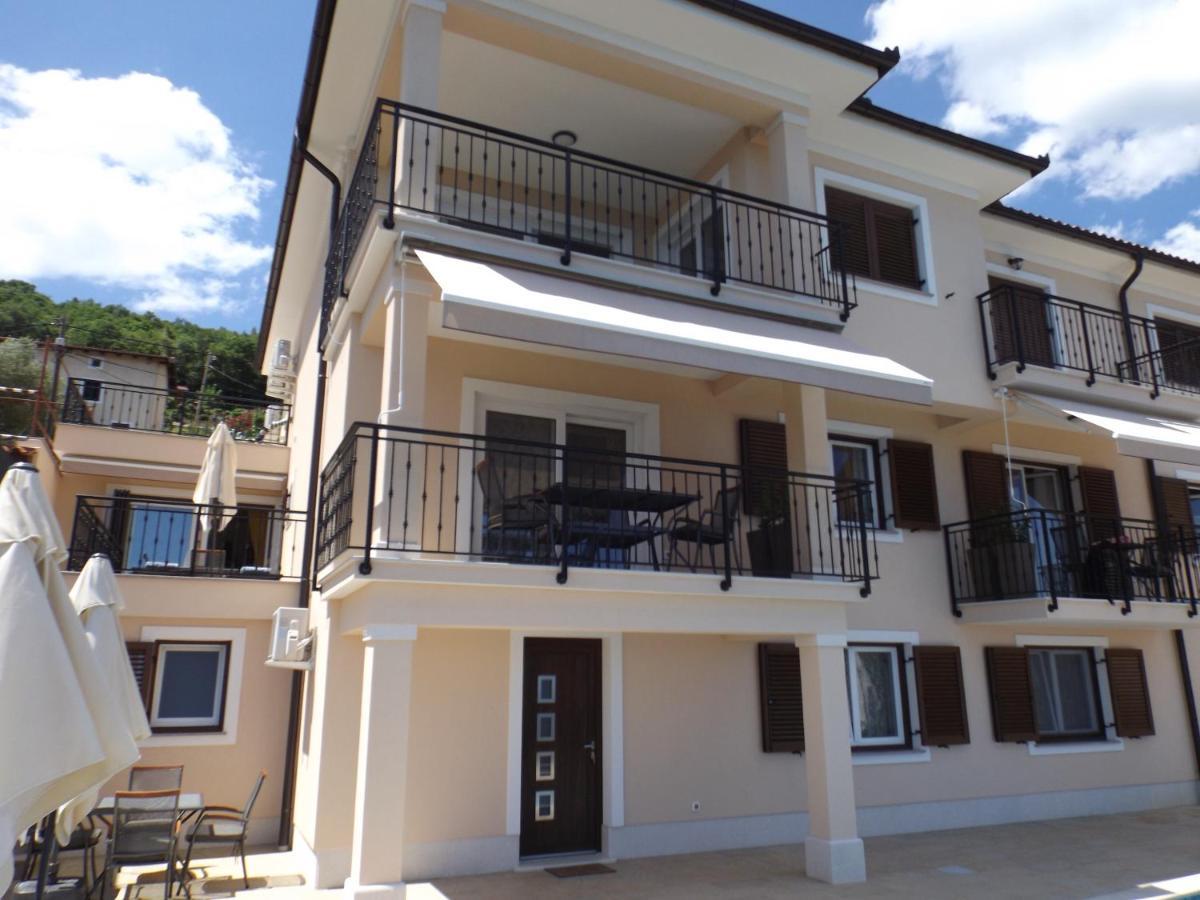 Apartments Villa Elma Мощеничка-Драга Экстерьер фото